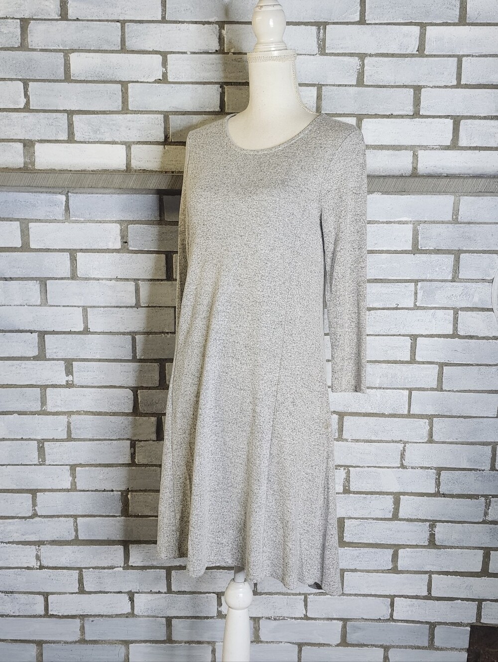 • Cupio Women's 3/4 Sleeve Knit A-Line Dress Size Medium Gray Viscose Blend